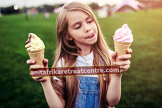 アイスクリームの利点と害は何ですか？アイスクリームのカロリーと栄養価はどれくらいですか？